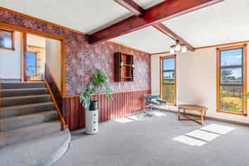 6 Toi Street, Otaki Beach