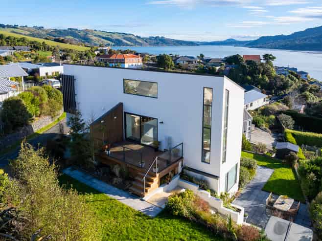 100 Mission Cove, Company Bay