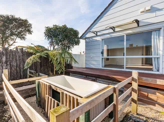 6 Thames Street, Roslyn