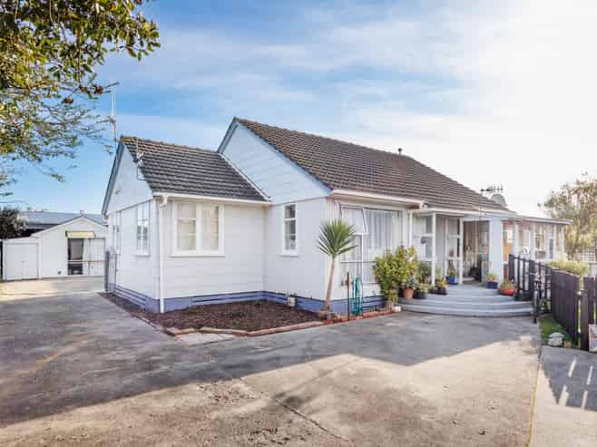 6 Thames Street, Roslyn