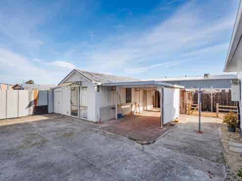 6 Thames Street, Roslyn