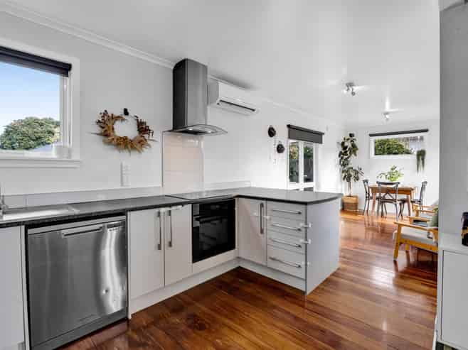 16 Karaka Street, Hawera