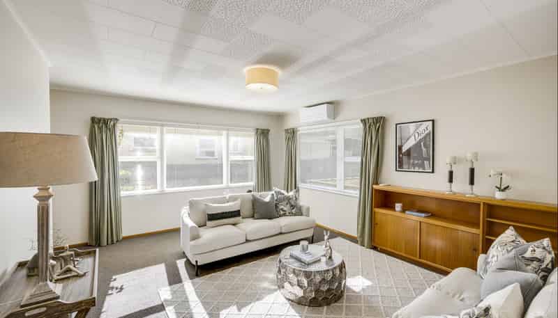 2/29 Middle Road, Havelock North