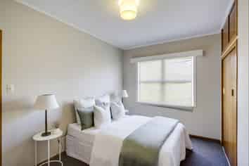 2/29 Middle Road, Havelock North