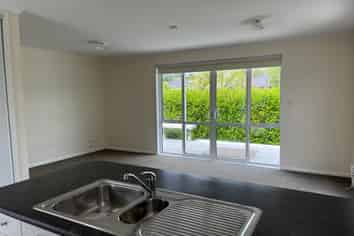 2A Applemoors Way, Riverhead