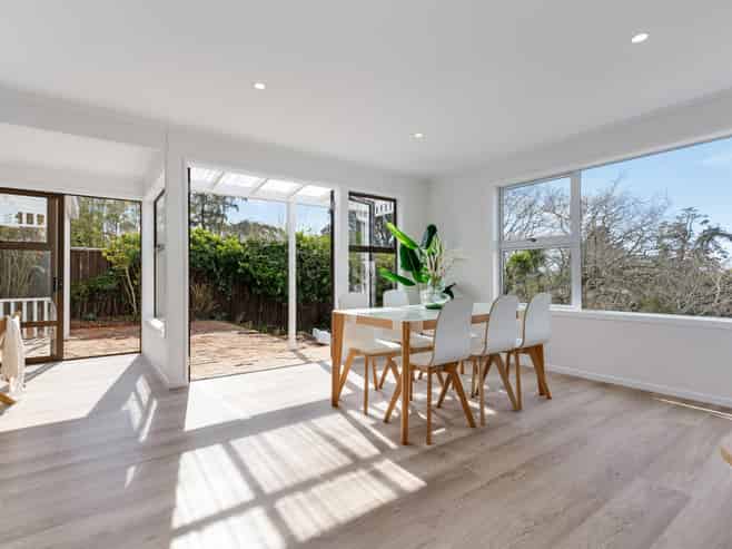 49 Jaemont Avenue, Te Atatu South