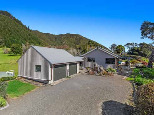 2784 State Highway 35, Hawai