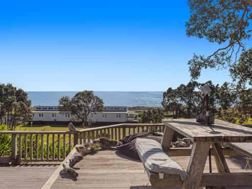 2784 State Highway 35, Hawai