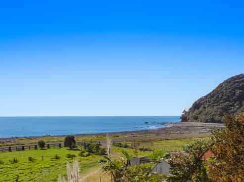 2784 State Highway 35, Hawai