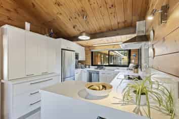 7C Waterloo Place, Westown