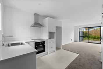 37 Raupeti Lane , Henderson