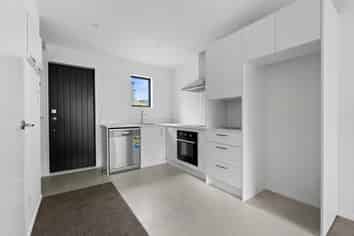 37 Raupeti Lane , Henderson