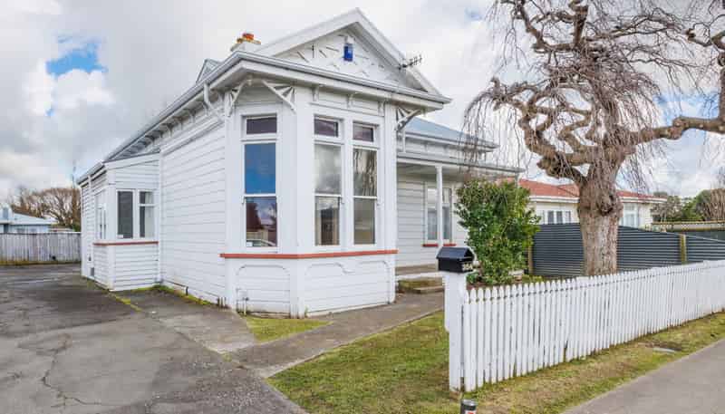 354 Botanical Road, West End