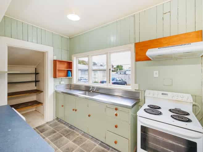 354 Botanical Road, West End
