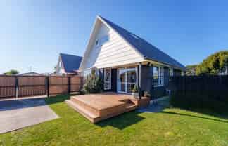 2/99 Bayswater Crescent, Bromley