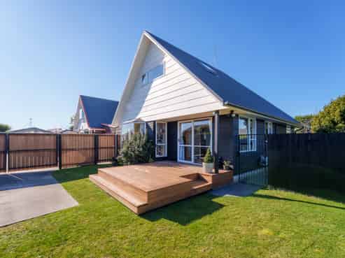 2/99 Bayswater Crescent, Bromley