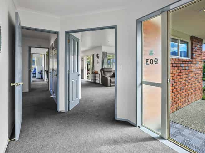 90B Richmond Street, Thames