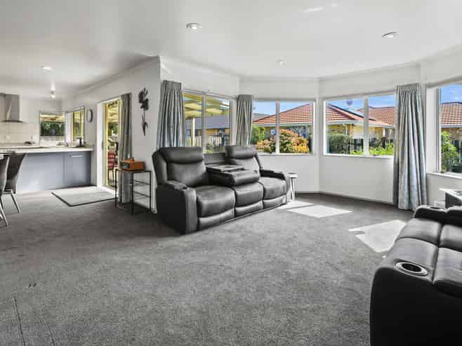 90B Richmond Street, Thames