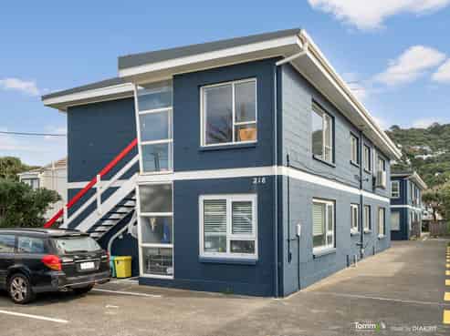 3/218 Onepu Road, Lyall Bay