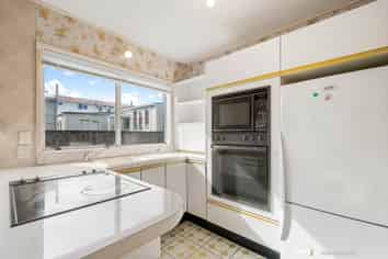 3/218 Onepu Road, Lyall Bay