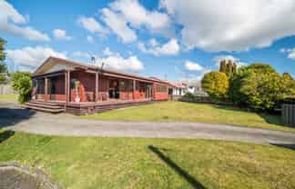 17 Porikapa Road, Owhata