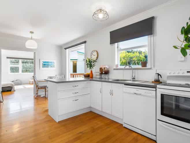 11 Beaufort Avenue, Brookfield