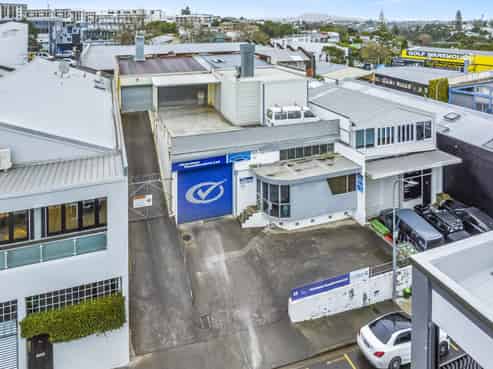 First time on market in 40 years, city standalone