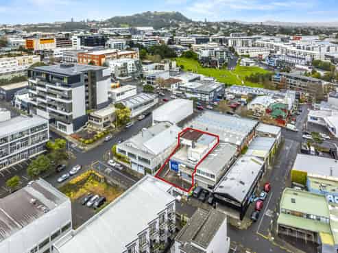 First time on market in 40 years, city standalone