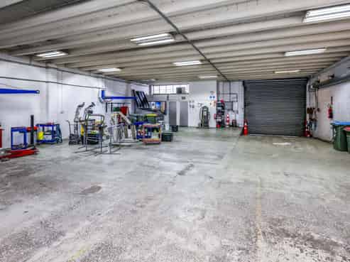 First time on market in 40 years, city standalone