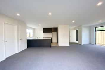 2/15 Rawhiti Av, New Brighton