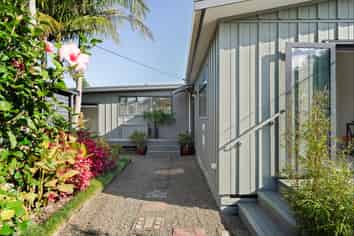 13 Harbour View Road, Point Wells