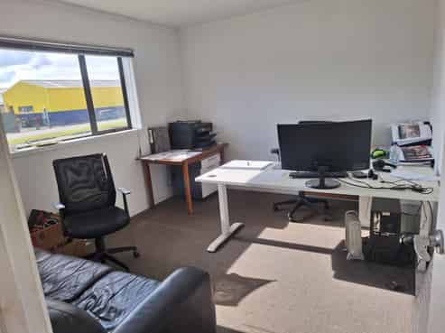 For Lease - 2 x Roller door warehouse - Helensville