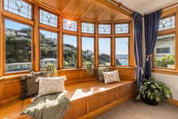 11 Hungerford Road, Lyall Bay