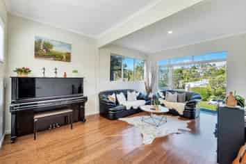 8 Coromandel Crescent, Mairangi Bay