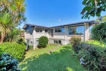 8 Coromandel Crescent, Mairangi Bay