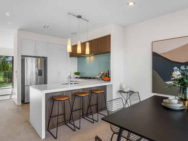 100 Naples Way, Albany