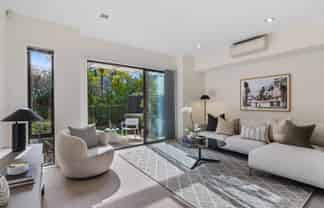 100 Naples Way, Albany