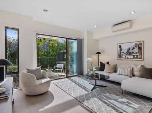 100 Naples Way, Albany Heights