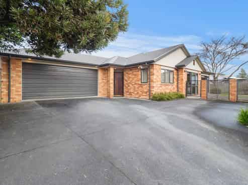 16A Thompson Street, Leamington
