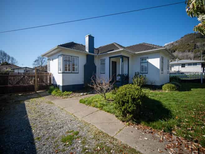 27 Tukuka Street, Nelson South