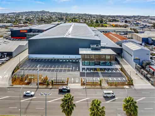 CBRE | 11,476sqm 6 Green Star Warehouse