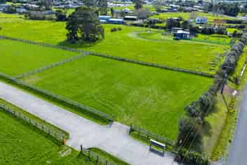 2 Harmony Way, Waipu