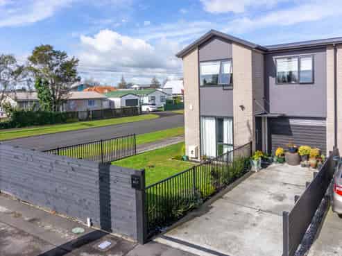 2/7 Sayer Street, Frankton