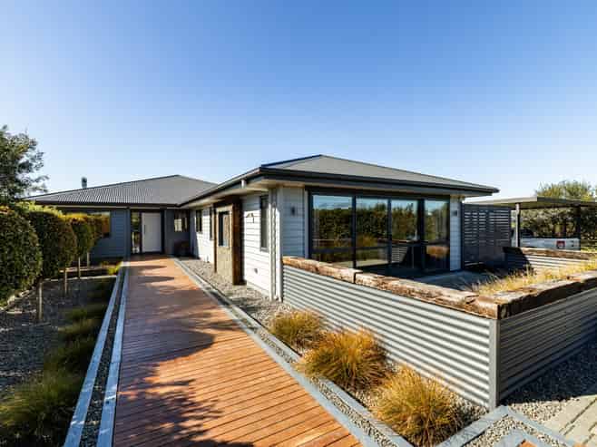 26 Paritu Road, Maraekakaho