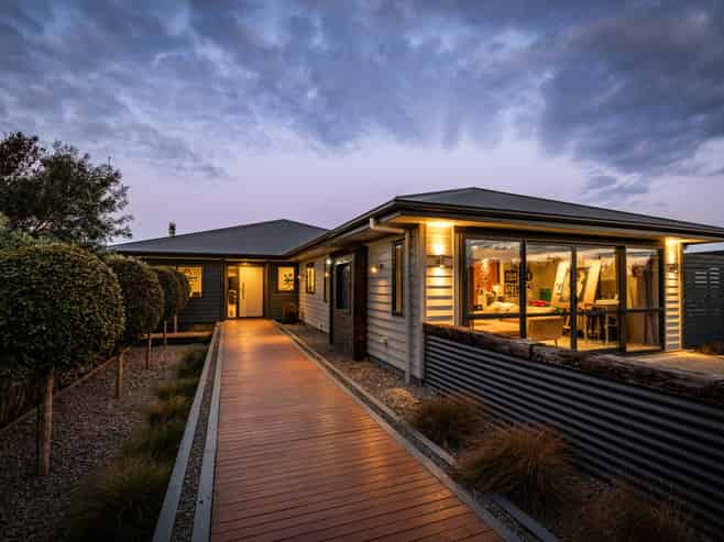 26 Paritu Road, Maraekakaho
