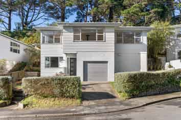 11 Lomond Street, Newlands