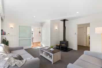11 Lomond Street, Newlands