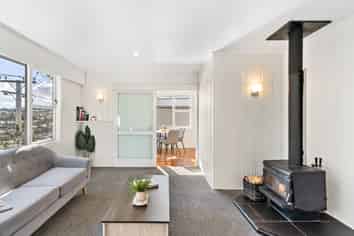 11 Lomond Street, Newlands