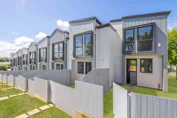 3/98 Tonar Street, Northcote