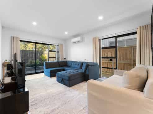 7 Tapuwae Way, Mangere Bridge